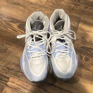 Nike Kyrie Infinity shoes
